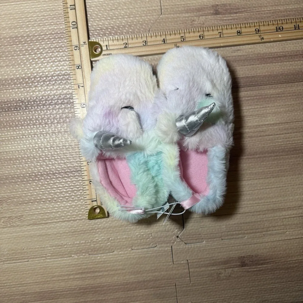 Girl Faux-Fur Critter Slippers for Toddler-Unicorn Size Medium NW (9/10)